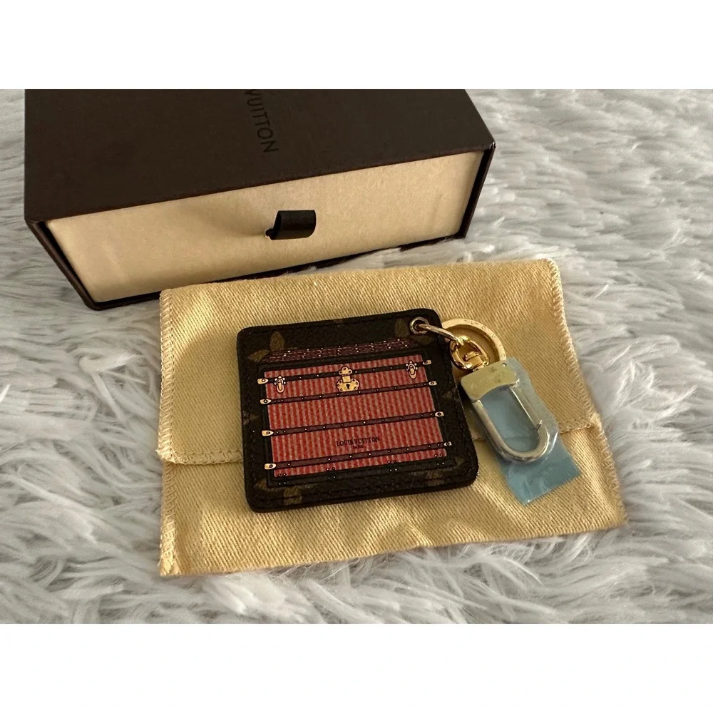 Louis Vuitton Monogram Illustre Trunk Key Holder Keychain Bag Charm